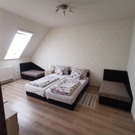 Village Garden Family Guest House Tiszakanyár Εξωτερικό φωτογραφία