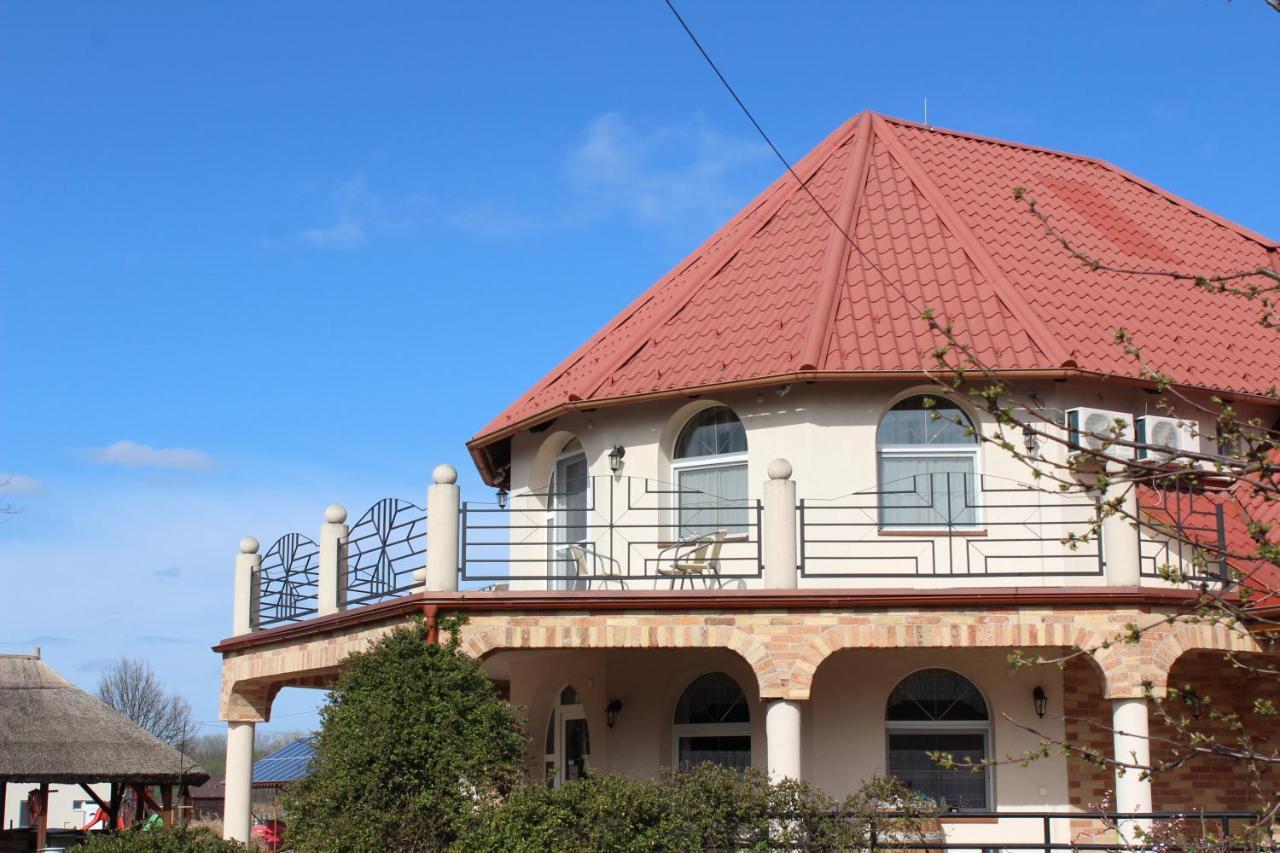 Village Garden Family Guest House Tiszakanyár Εξωτερικό φωτογραφία