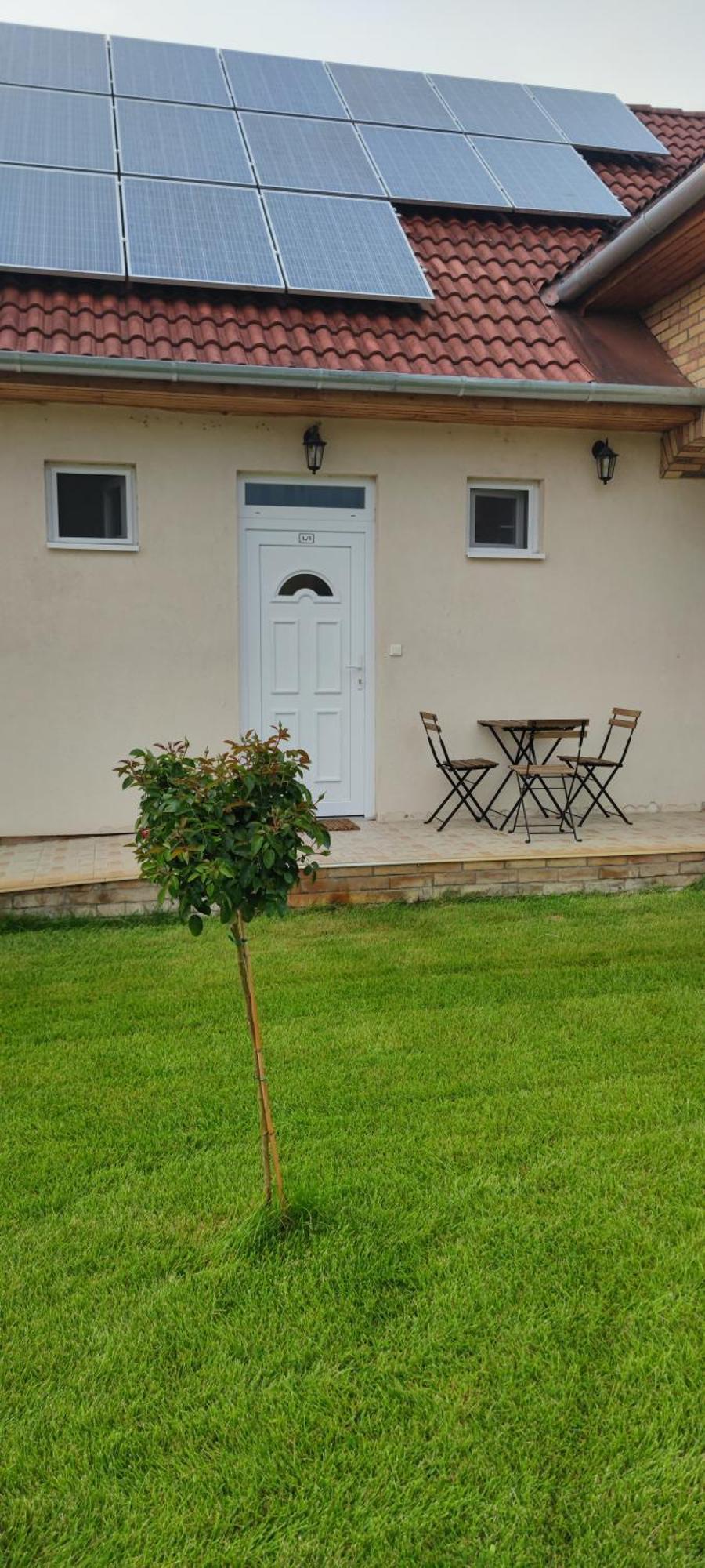 Village Garden Family Guest House Tiszakanyár Δωμάτιο φωτογραφία